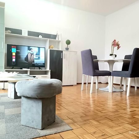 Chic Comfort 1Bdr With Landmark View - Concerthall Bucureşti Exterior foto