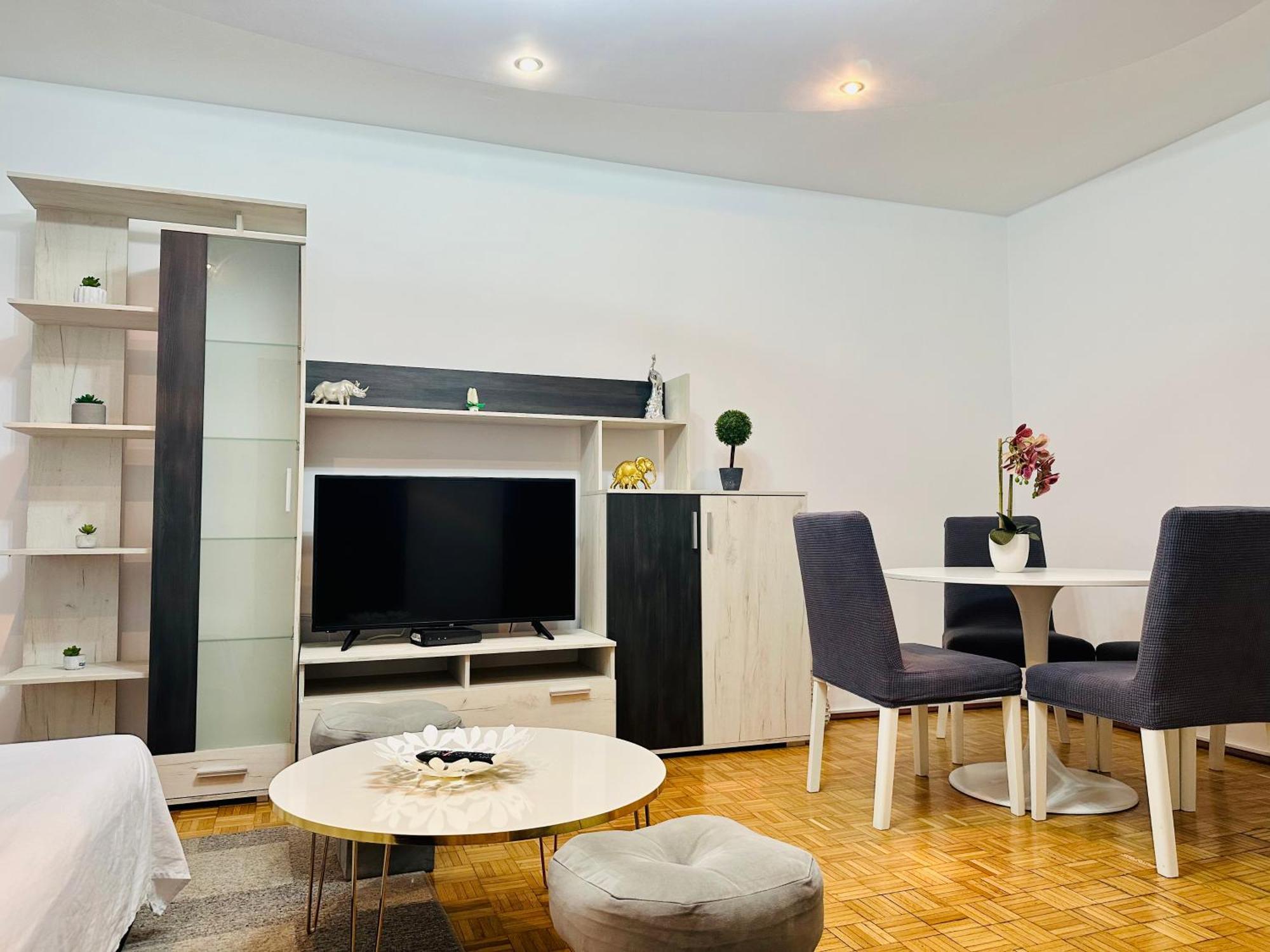 Chic Comfort 1Bdr With Landmark View - Concerthall Bucureşti Exterior foto