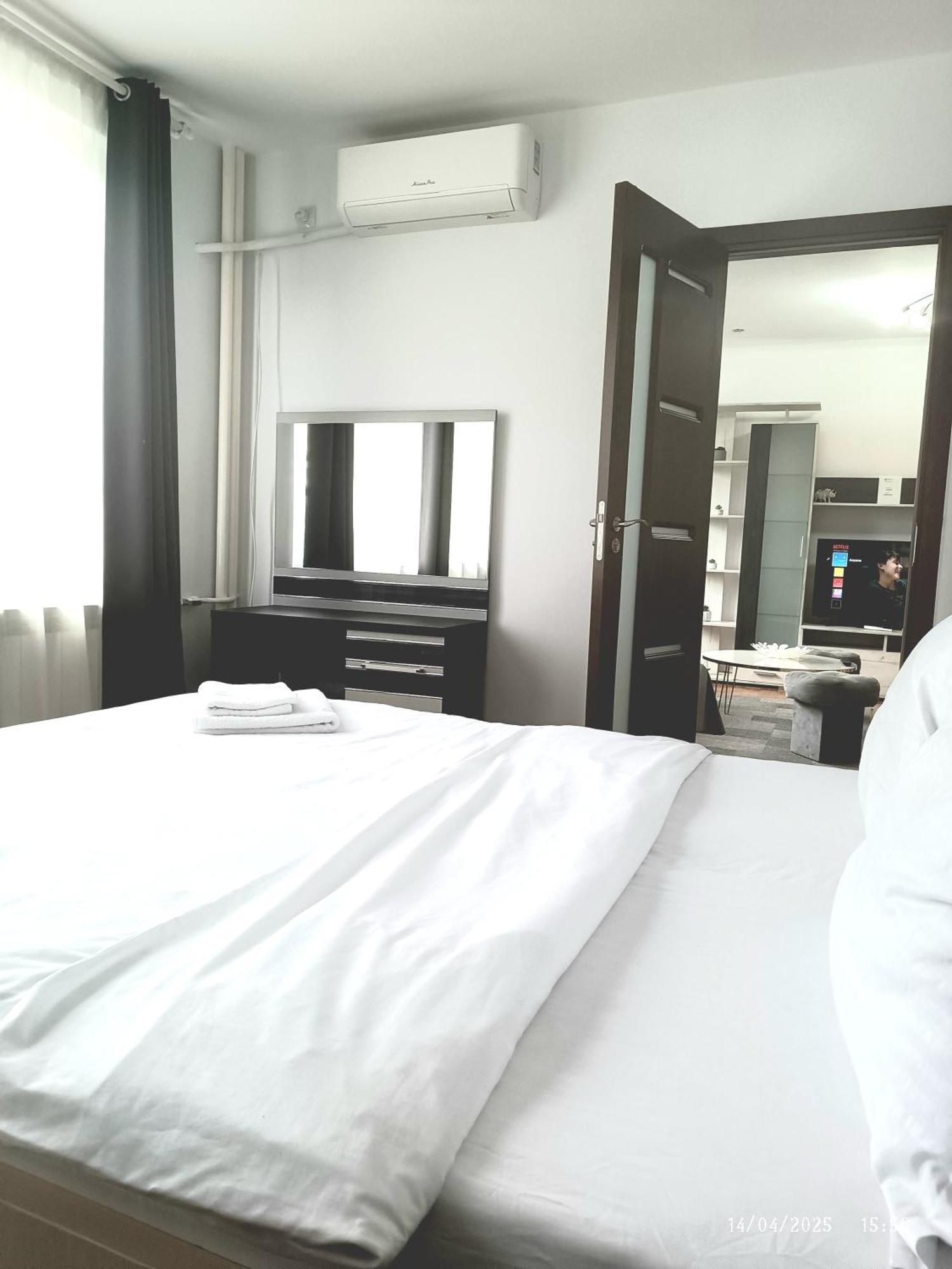 Chic Comfort 1Bdr With Landmark View - Concerthall Bucureşti Exterior foto