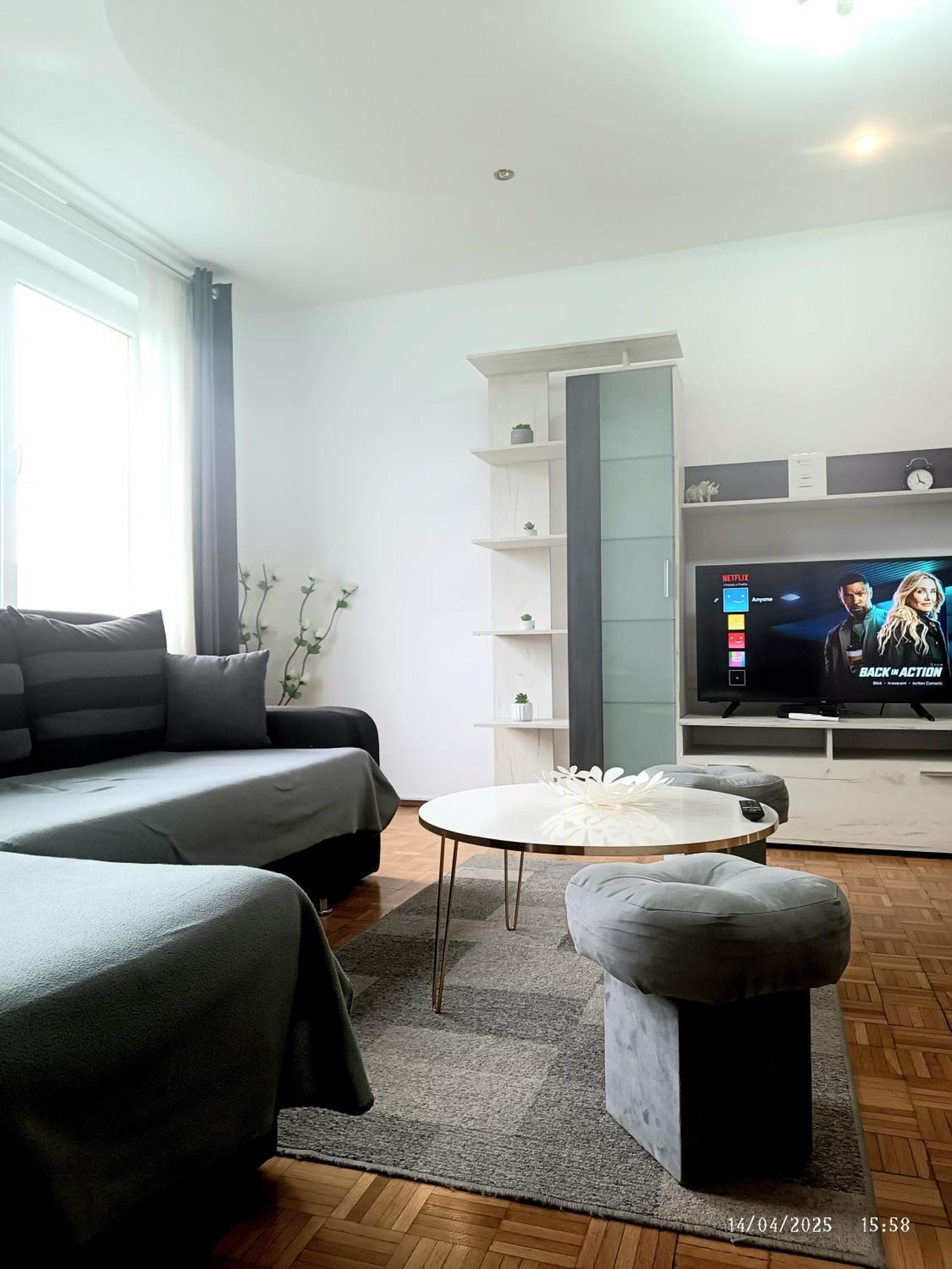 Chic Comfort 1Bdr With Landmark View - Concerthall Bucureşti Exterior foto